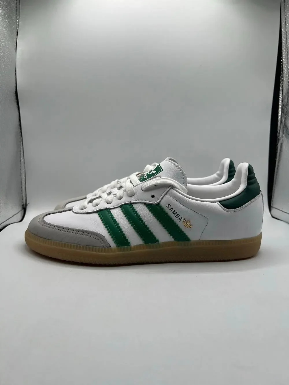 Adidas Samba OG “White Collegiate Green” size 6.5 women’s
